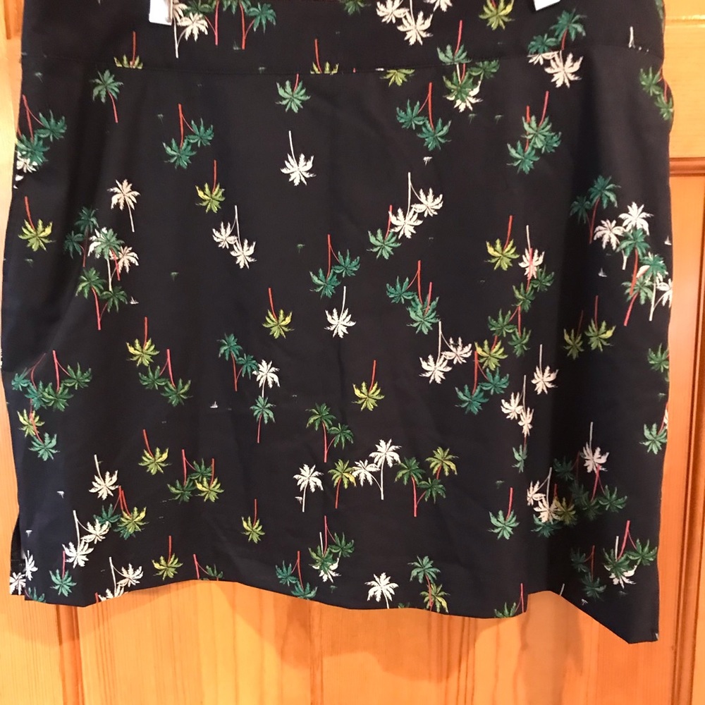 NWT Women’s IZOD Golf Skort